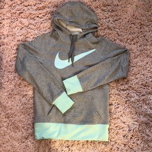 Nike therma-fit hoodie